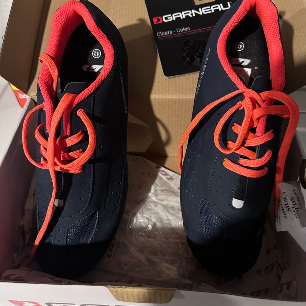 Women's Blue and Pink Garnue Cycling Shoes